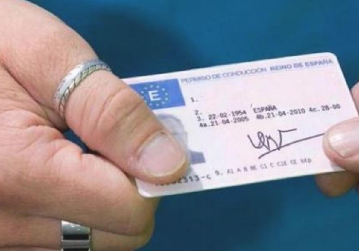 La DGT avisa de cuándo sale gratis la renovación del carnet de conducir