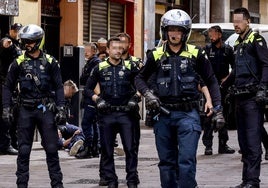 Agentes de la Policía Local en una intervención anterior.