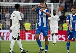 Celebración del gol del Benavidez en el Bernabéu.