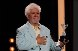 Pedro Almodóvar: «El Premio Donostia es el cierre perfecto del círculo en el Festival, aunque mañana se abrirá otro»