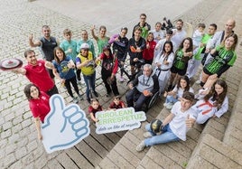 Deportistas de clubes vitorianos como Gaztedi, La Blanca, Barrundia, Yin Yang, Argitza, Niksquash, Arabako Harria, Corazonistas, Alavés, Béisbol Bravos y Fitness Gasteiz se suman a Kirolean Errespetuz.