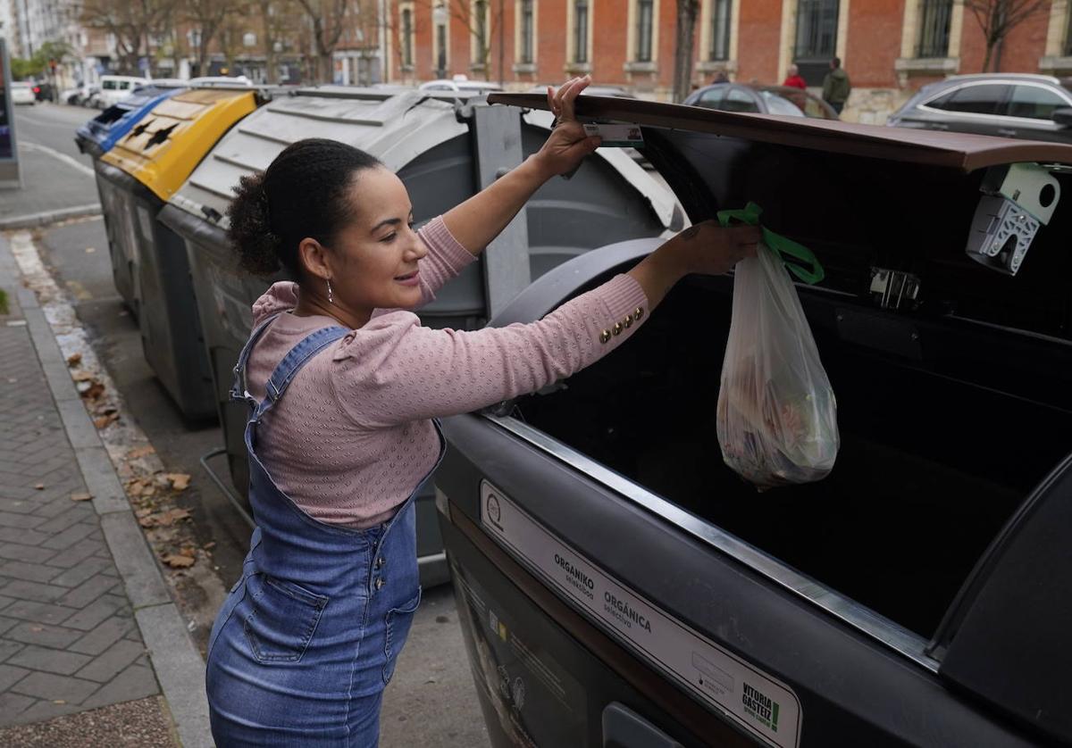 Para depositar residuos en el contenedor marrón, es imprescindible contar con la TMC (Tarjeta Municipal Ciudadana).