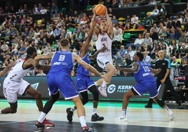 Harald Frey hizo un gran partido con 19 puntos.