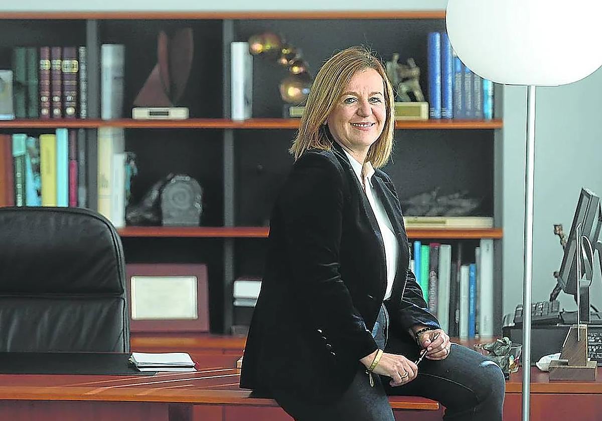 Tamara Yagüe, presidenta de la organización empresarial vasca Confebask, en su despacho de la capital vizcaína.