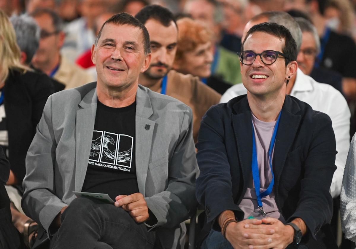 Otegi insta a los jeltzales a pactar «la nación, el euskera y la educación»