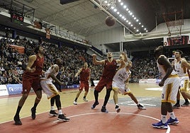 Aspecto de La Casilla en un partido del Bilbao Basket.