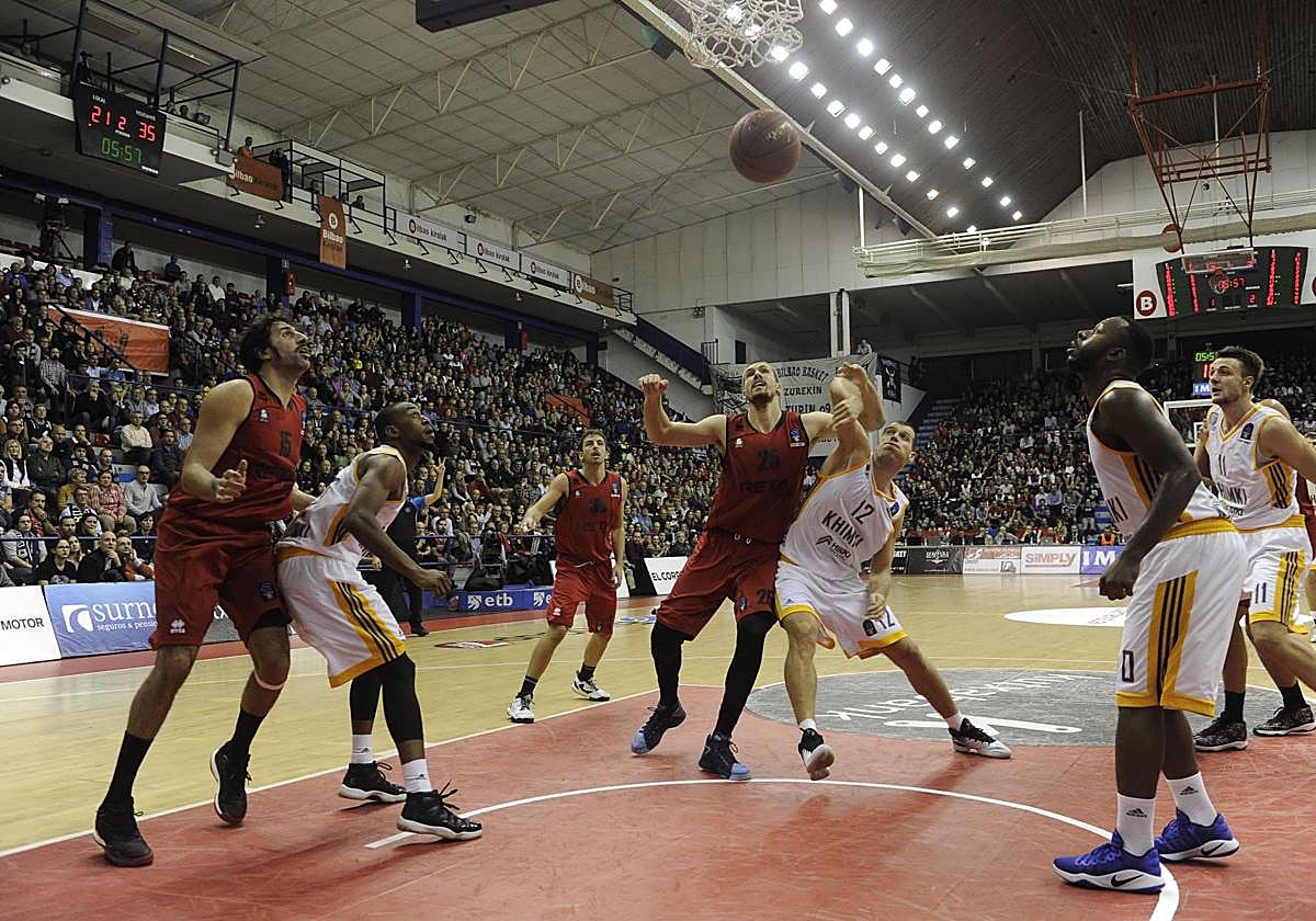 Aspecto de La Casilla en un partido del Bilbao Basket.