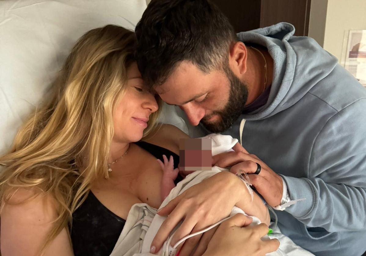 El mensaje con el que Jon Rahm da la bienvenida al mundo a su hija Alaia