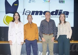 Ana López de Uralde, Andrés Sánchez, Mikel García y Arantxa Ibáñez de Opacua.