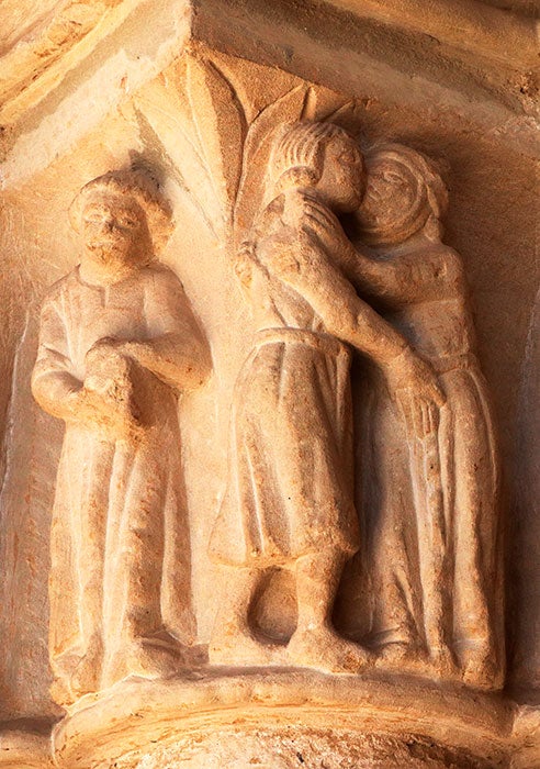 Imagen - Capitel de la iglesia de Nuestra Señora de la Asunción de Tuesta (Álava), con una pareja besándose frente a un clérigo.