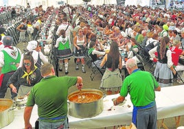 Alubiada multitudinaria en la anterior edición de las fiestas de Basauri.