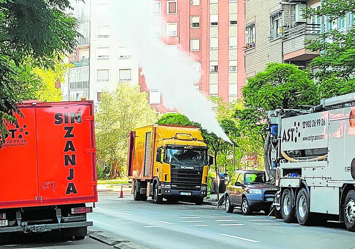 Una actuación con vapor para introducir manga autoportante en el interior de tuberías.