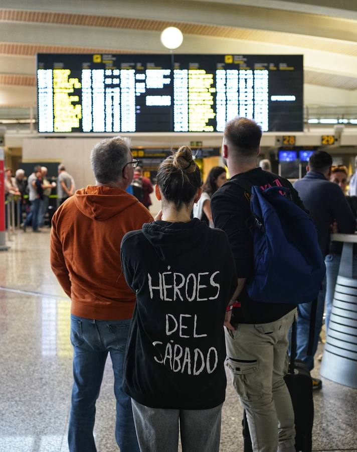 Caos en el aeropuerto de Loiu por los fuertes vientos causados por &#039;Kirk&#039;