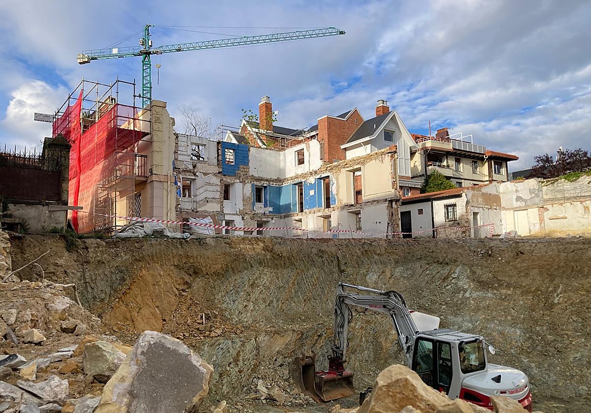 La promotora derribó tres de las cuatro paredes de un palacete del siglo XIX que el Ayuntamiento le instaba a proteger.