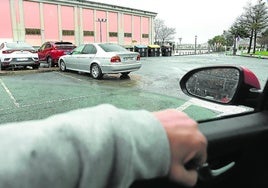 La agresión con un arma blanca al marido de Jaqueline se produjo en el aparcamiento del polideportivo de La Benedicta, en Sestao.