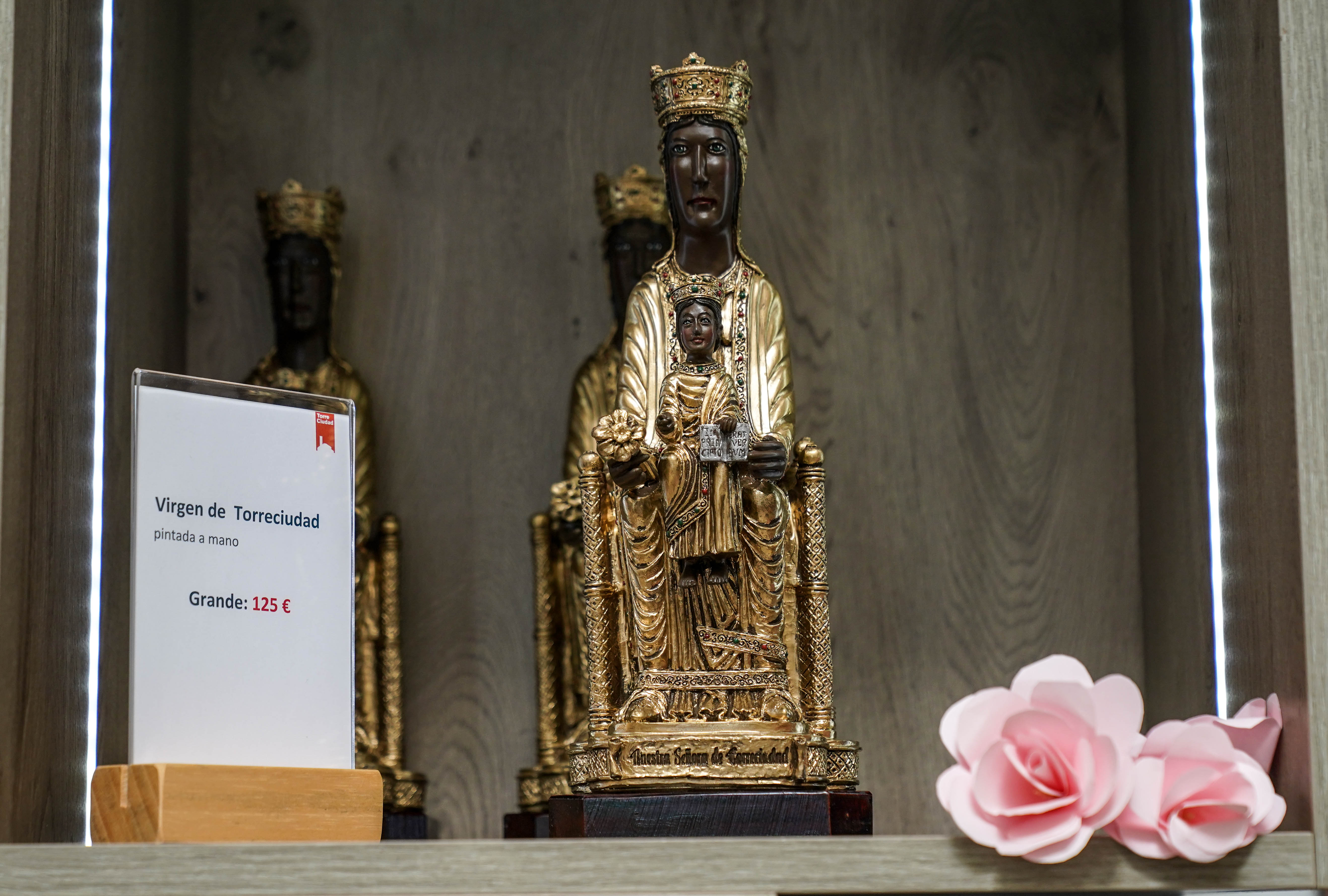 Imagen de la Virgen de Torreciudad, a la venta en la tienda.