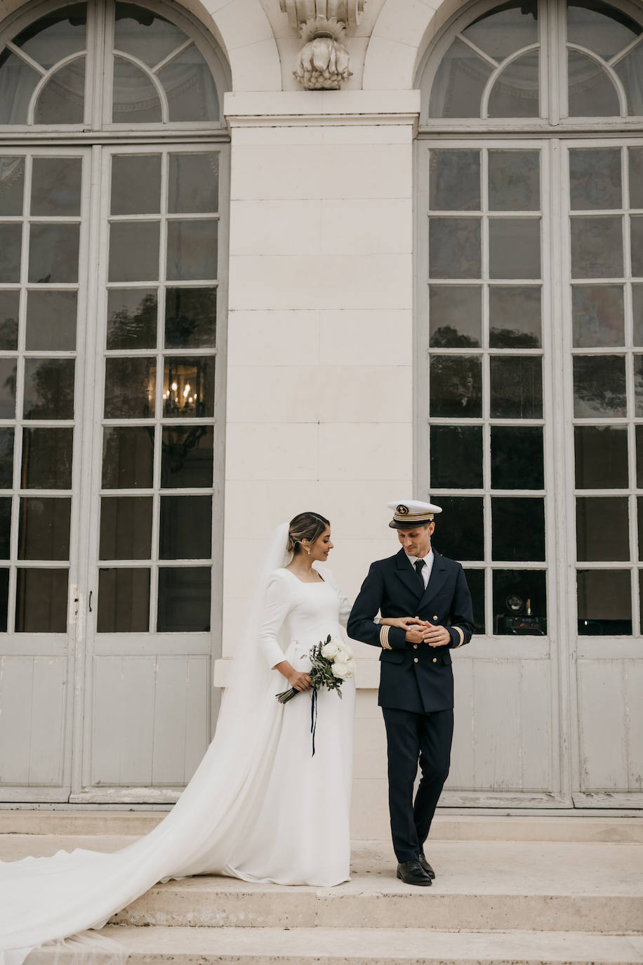 Cecilia, la novia que viajó cuatro veces desde México para hacerse en Bilbao su vestido soñado