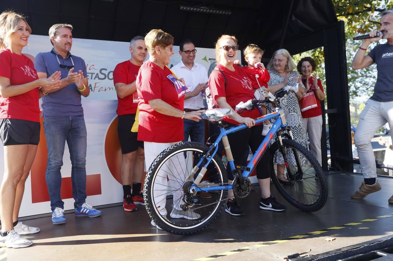 La Carrera Familiar Solidaria de Loiu en imágenes