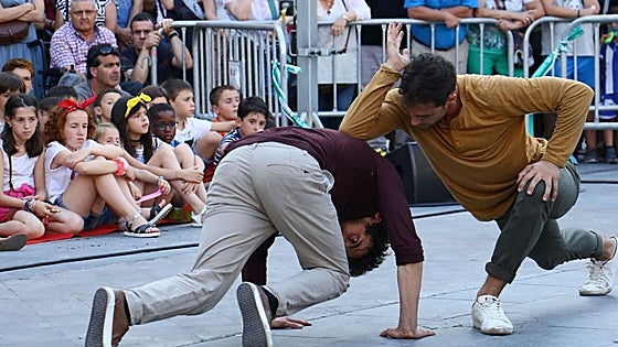 La danza contemporánea viaja desde la sala Baratza a Barrundia con el festival Tzan Tzan