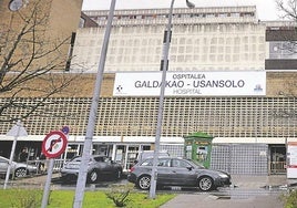 Expedientan a un auxiliar de Galdakao por robar datos de una mujer para contactarla