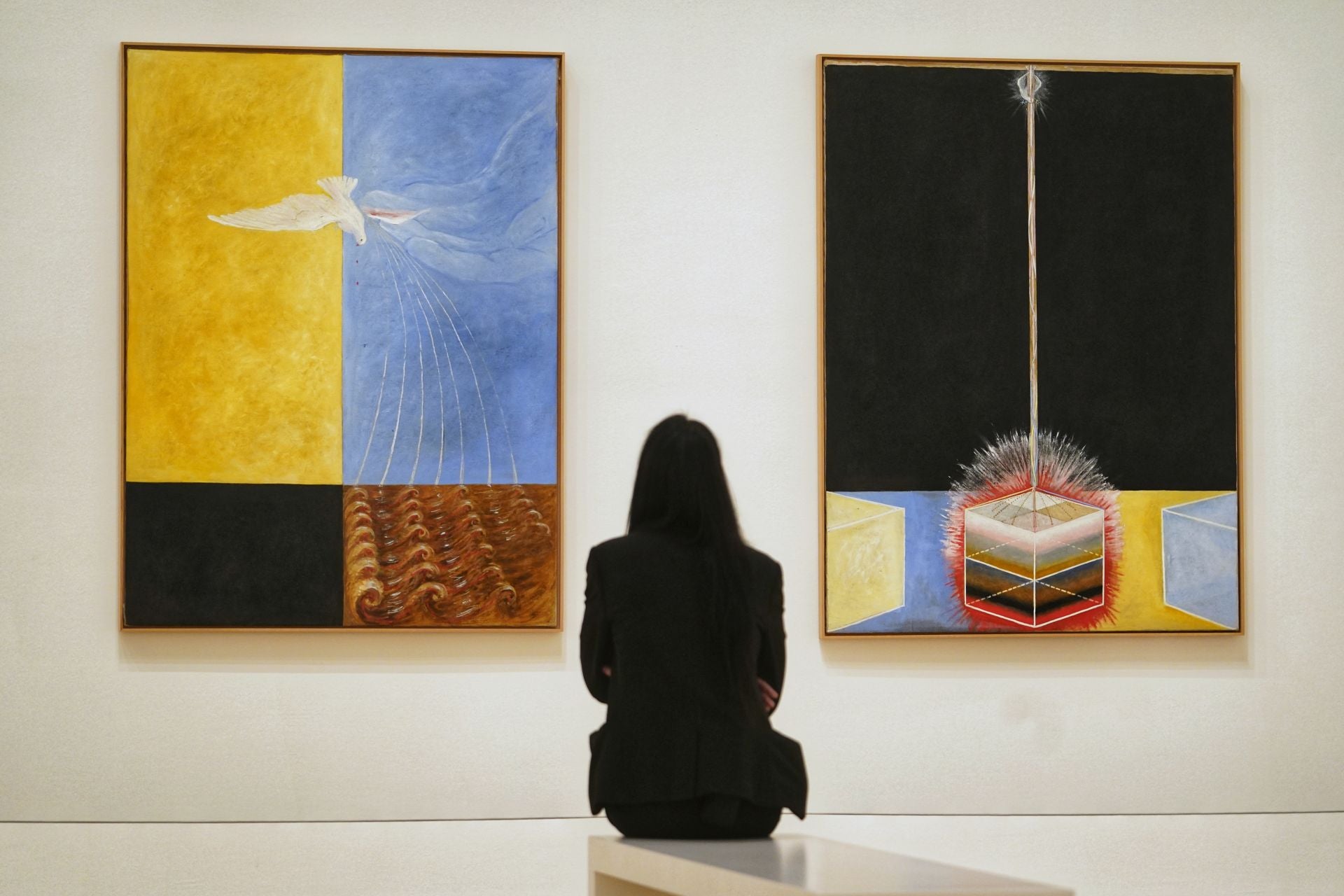 Dos obras de la exposición de Hilma af Klint.