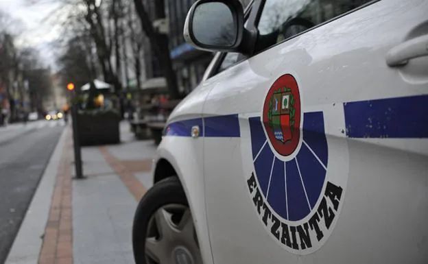 Roban en una vivienda de Ea y se gastan 5.000 euros con una tarjeta sustraída