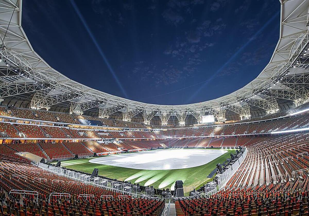Imagen principal - Así es el estadio King Abdullah, la «joya» de Yeda en la que el Athletic disputará la Supercopa