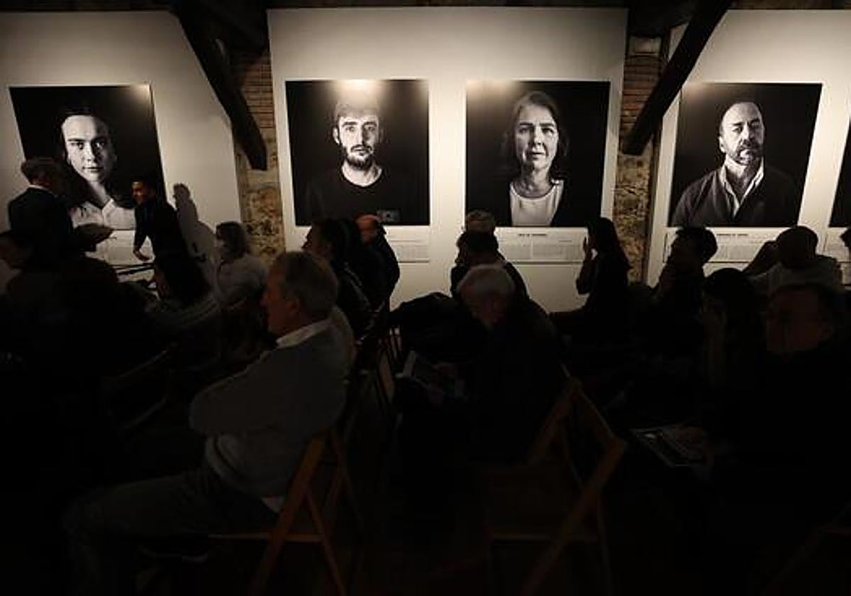 Fotografías de la exposición en el Museo de Arte Sacro de Bilbao el pasado 2023