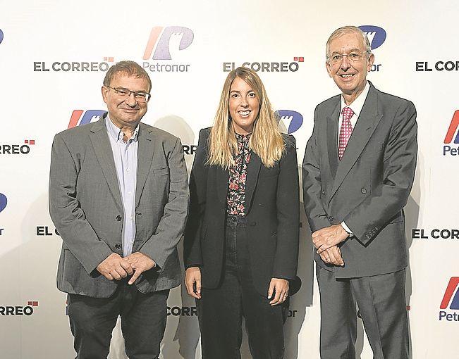 Carlos García Andoin, Aida Arredondo y Víctor Pérez de Guezuraga.