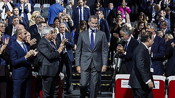 Felipe VI alaba la vocación de arraigo de las empresas familiares