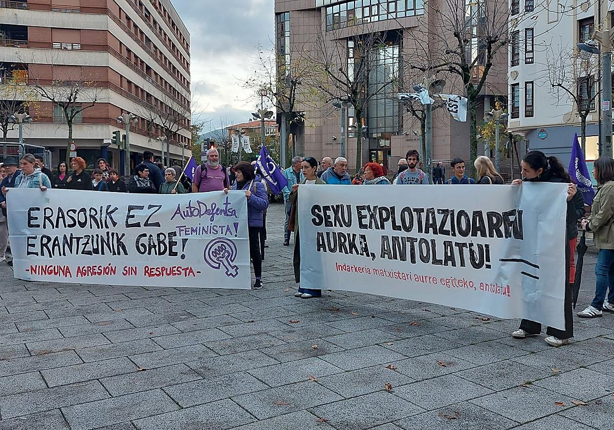 En la concentración se ha reclamado que ninguna agresión se quede sin respuesta.