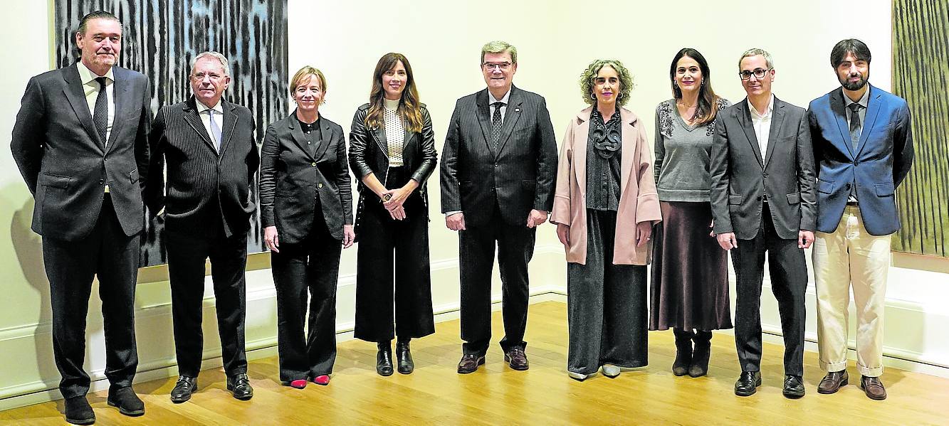 Miguel Zugaza, Emiliano López Atxurra, Eider Mendoza, Bárbara Goenaga, Juan Mari Aburto, Ibone Bengoetxea, Leixuri Arrizabalaga, Mikel Lertxundi y Telmo Goenaga.