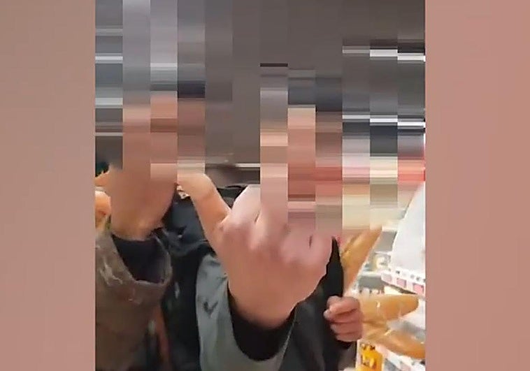 El hartazgo de las trabajadoras de un Eroski ante los continuos robos: «Y nos llaman 'putas vascas'»