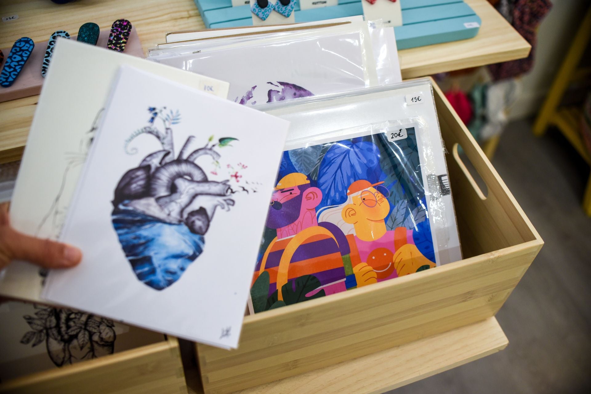 Dos creadoras abren una tienda en Bilbao de joyas, ropa y decoración... que no encontrarás en otro sitio