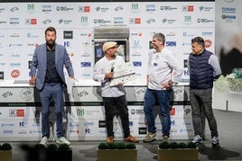 Le Basque recoge el premio.