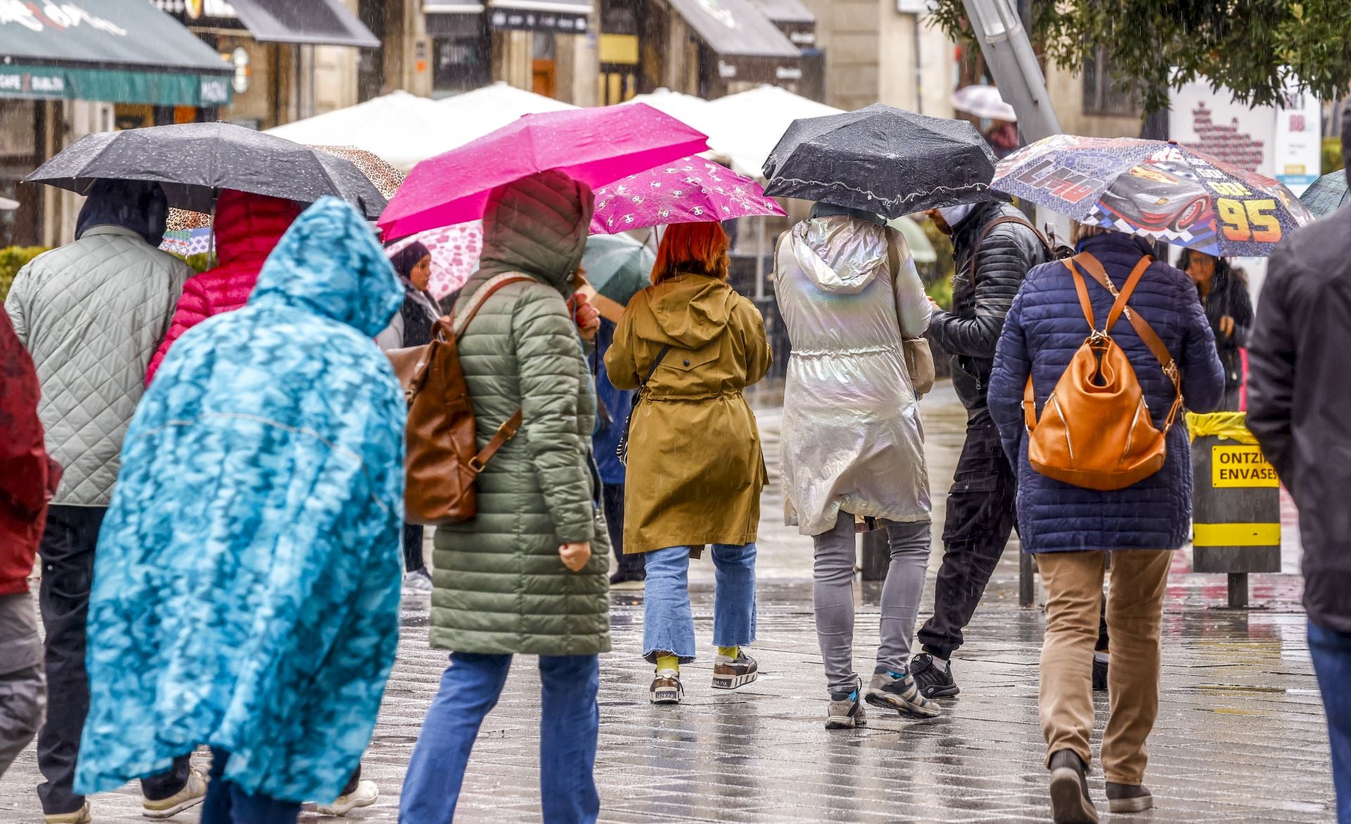 La lluvia y el frío llegan a Vitoria