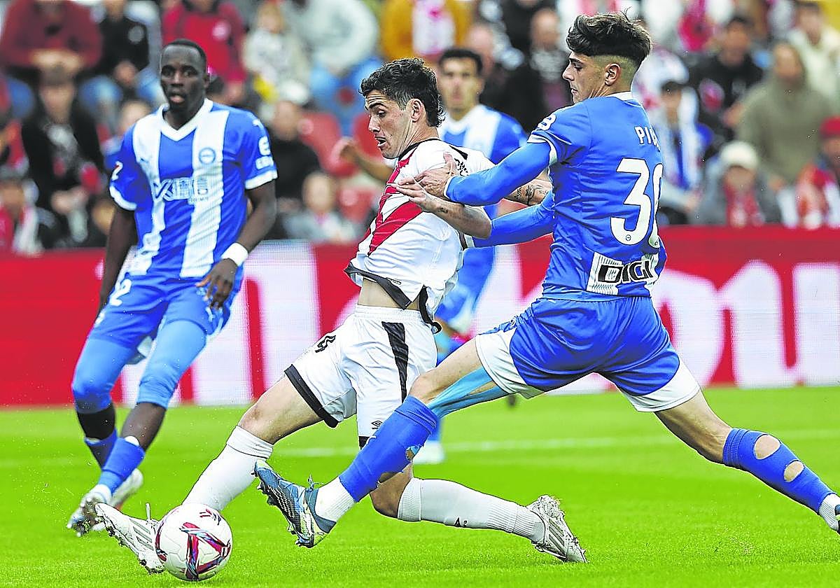 Una pizarra con tres dibujos que se ve incapaz de ilustrar la victoria