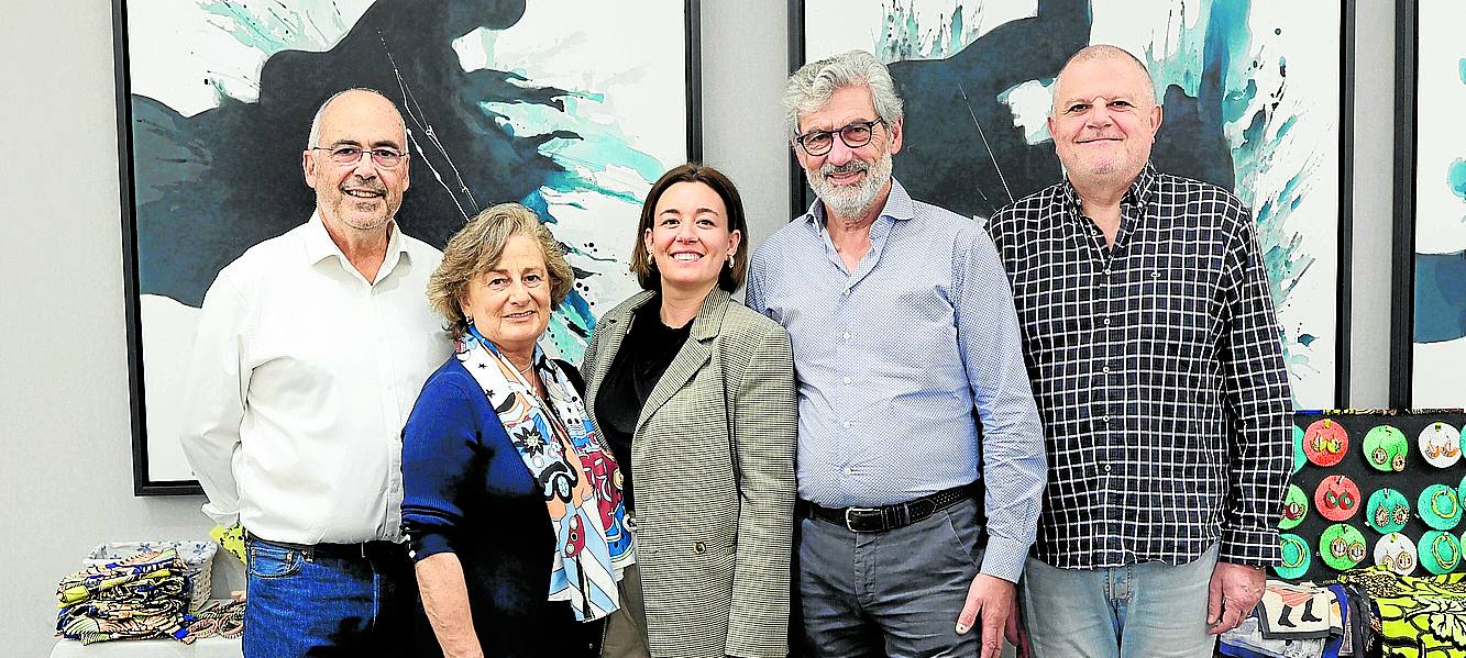 Ramón Herrera, Arantza Vicente Ochoa, Ane Armentia, Carlos Manuel Martínez y Borja García de Bikuña Landa.