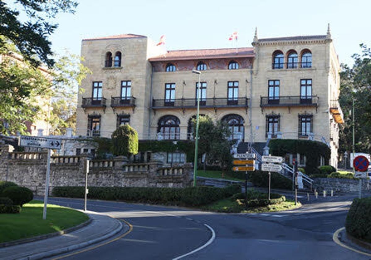 Vista exterior del Ayuntamiento de Getxo.