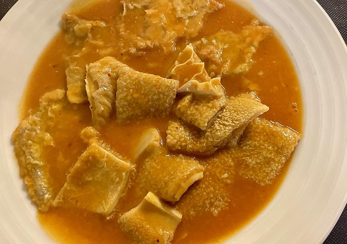 Callos y morros en salsa vizcaína