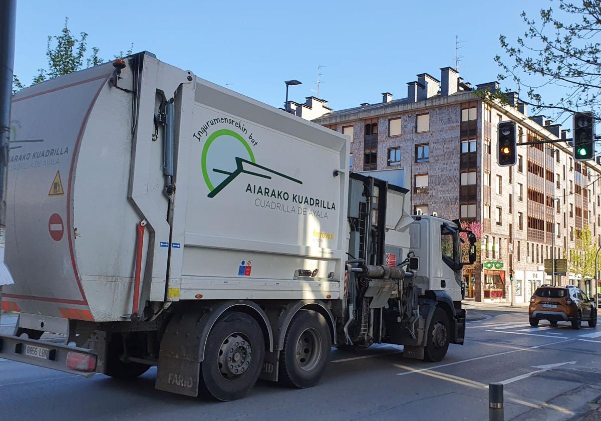 La adjudicación del nuevo contrato de recogida de basura ha contribuido a subir la tasa.