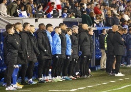 Minuto de silencio en Mendizorroza en la previa del Alavés-Mallorca.