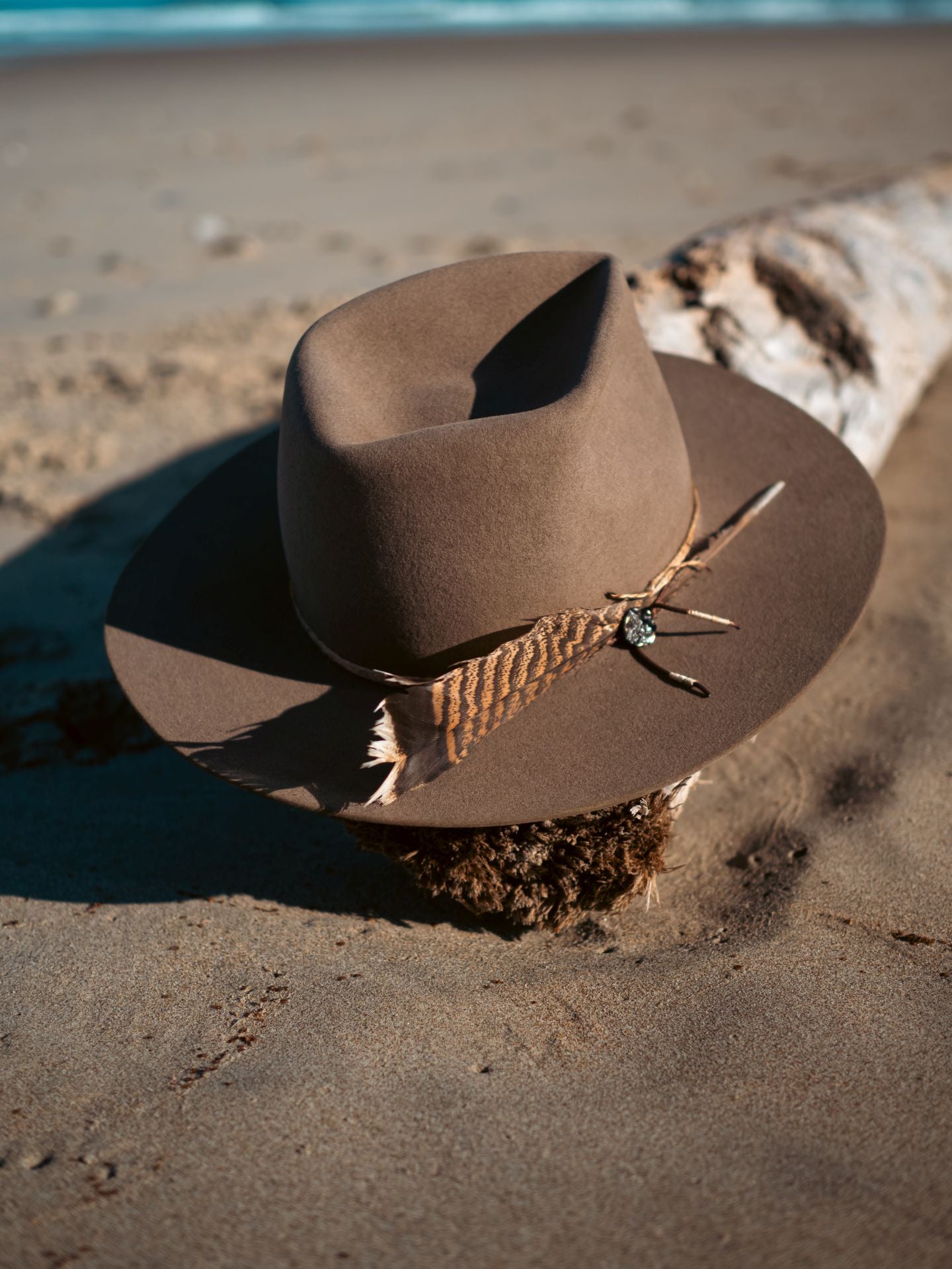 Julen, el bailarín de Bermeo que hace los sombreros más originales