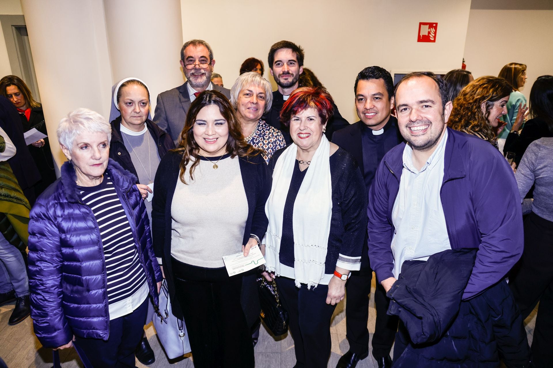 Julia G de Mendíbil, Begoña Zarco, Fernando L. de Aretxabaleta, Rosa Elena López, Fany Rubio, Hermoso de Mendoza, M. Jesús Pinedo, Antonio Vega y José Rosado.