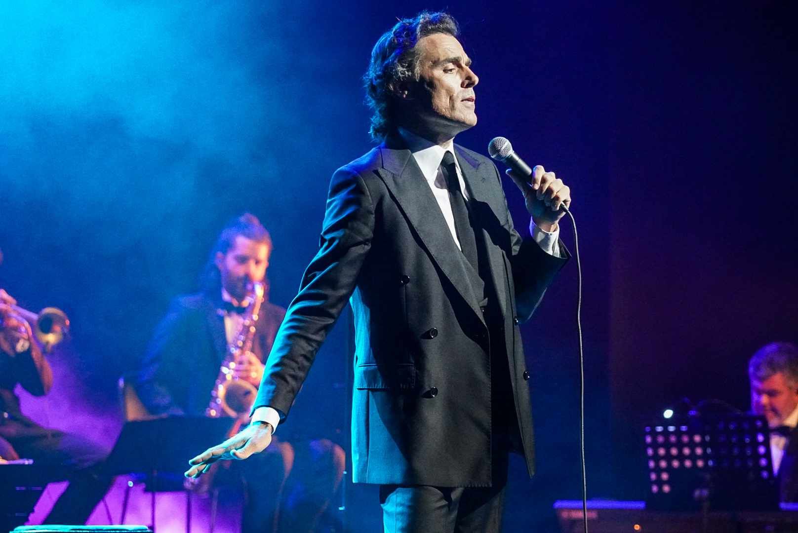 Homenaje a Julio Iglesias ofrecido por Diego Ramos.