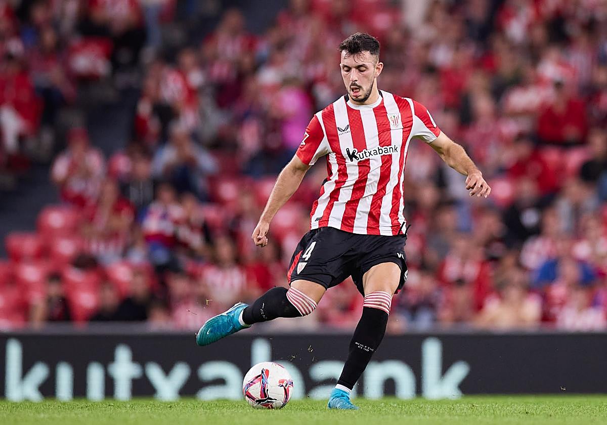 Aitor Paredes, en uno de los partidos con el Athletic.