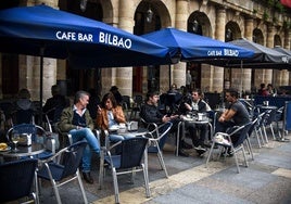 La conocida prenda vasca que llama la atención de los turistas en Bilbao