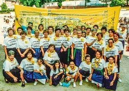 Imagen de 'Las chicas de oro', la primera cuadrilla de mujeres que reivindicó su presencia en las fiestas patronales en los años 90