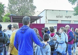 El ruido de las mochilas volvió a escucharse por las calles valencianas tras dos semanas de silencio.