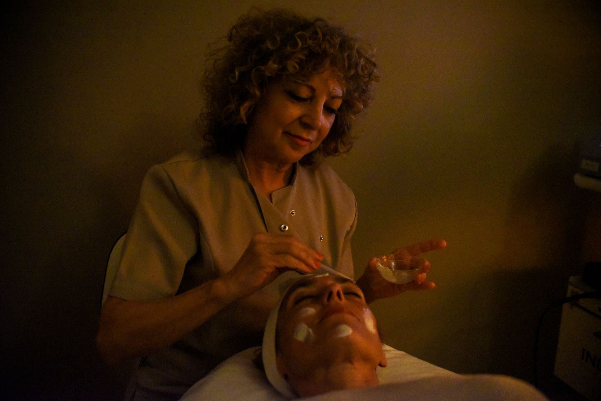 Marina celebra 25 años al frente de su centro de estética en Barakaldo: «Todo es gracias a mis clientas»